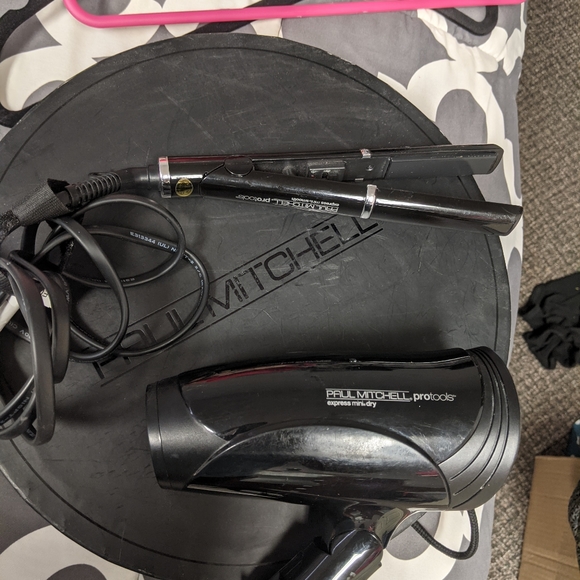 Paul Mitchell straightener and blow dryer set - Picture 4 of 4